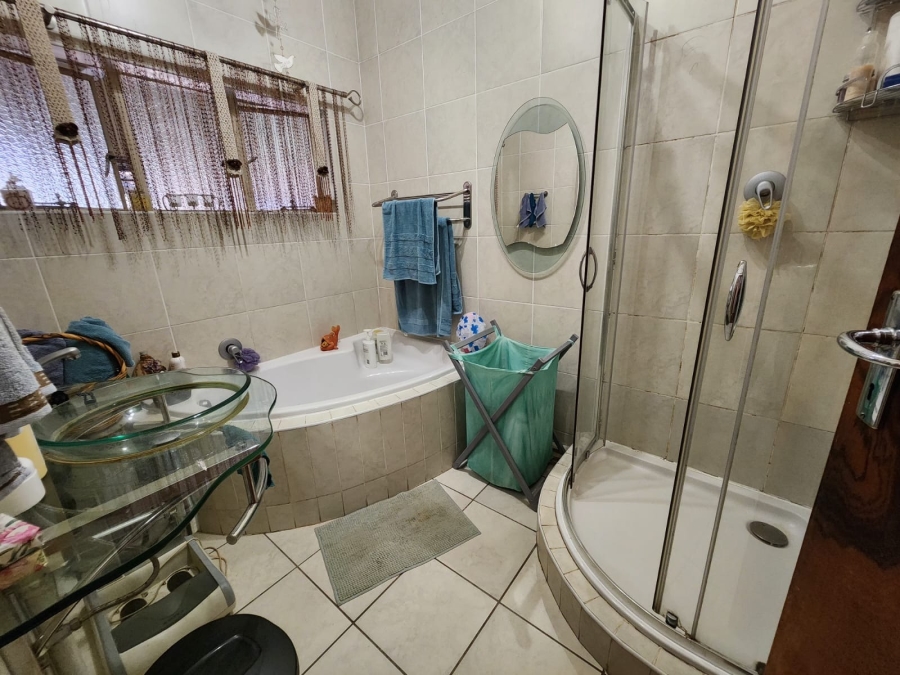 3 Bedroom Property for Sale in Oos Einde North West